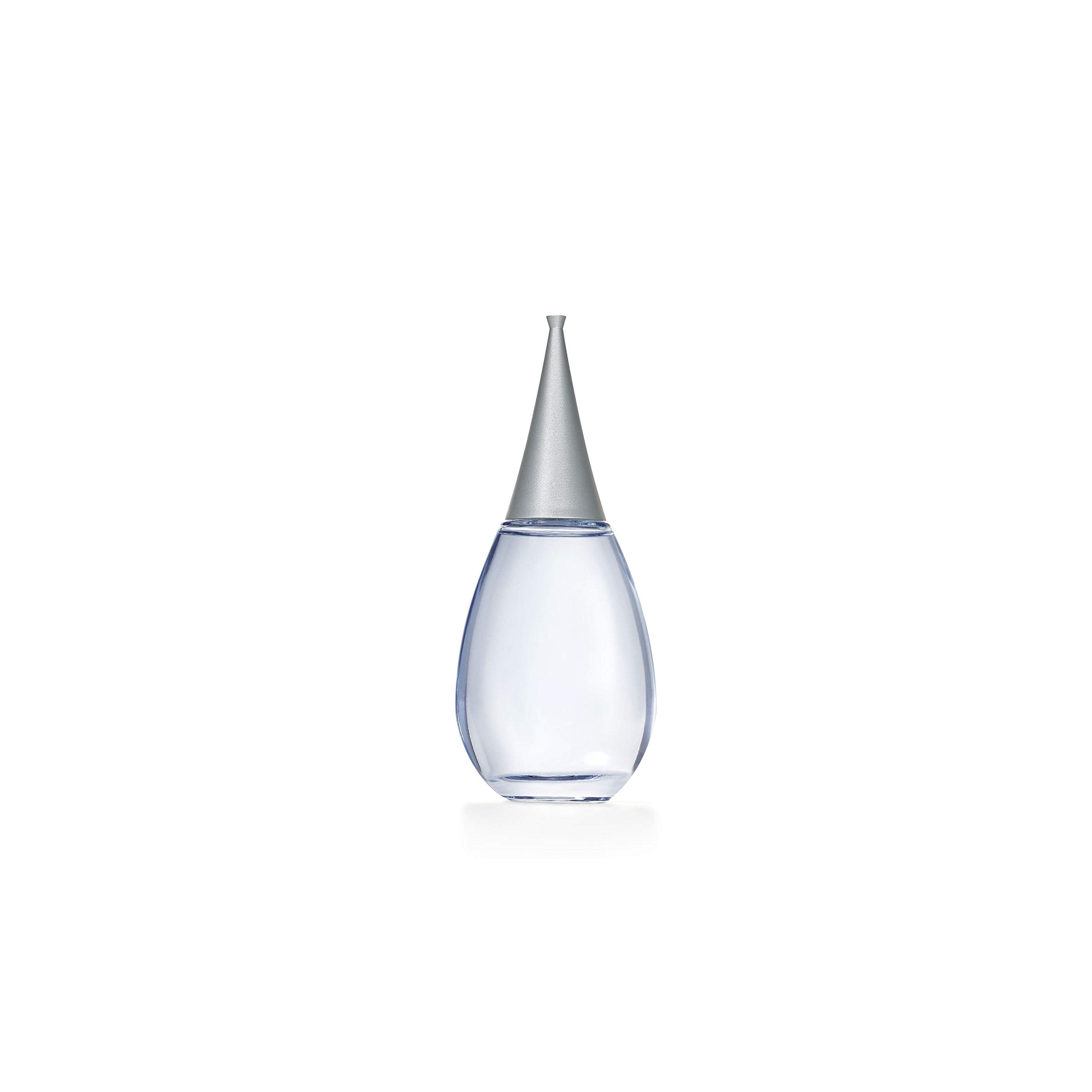 Alfred Sung Shi elegant bottle on vanity, evoking calm balance and refined presentation.