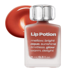 Alternativestereo Lip Potion Aqua Glow No.1 Lemon Balm hydrates with a glassy shine for daily lips
