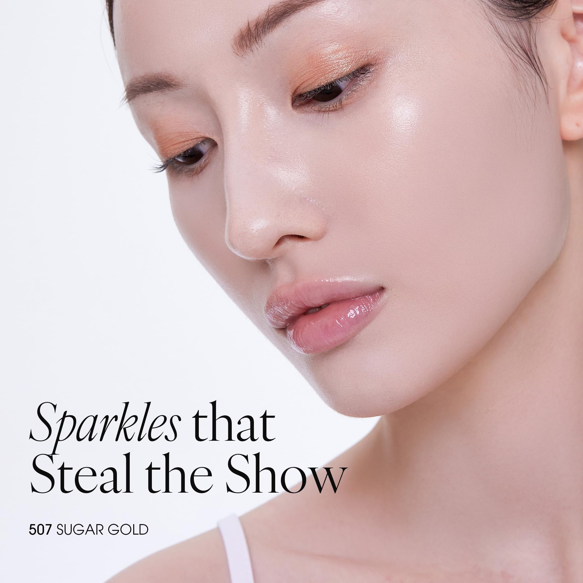 AmeliSeoul Sugar Gold eyeshadow application showing dynamic shimmer.