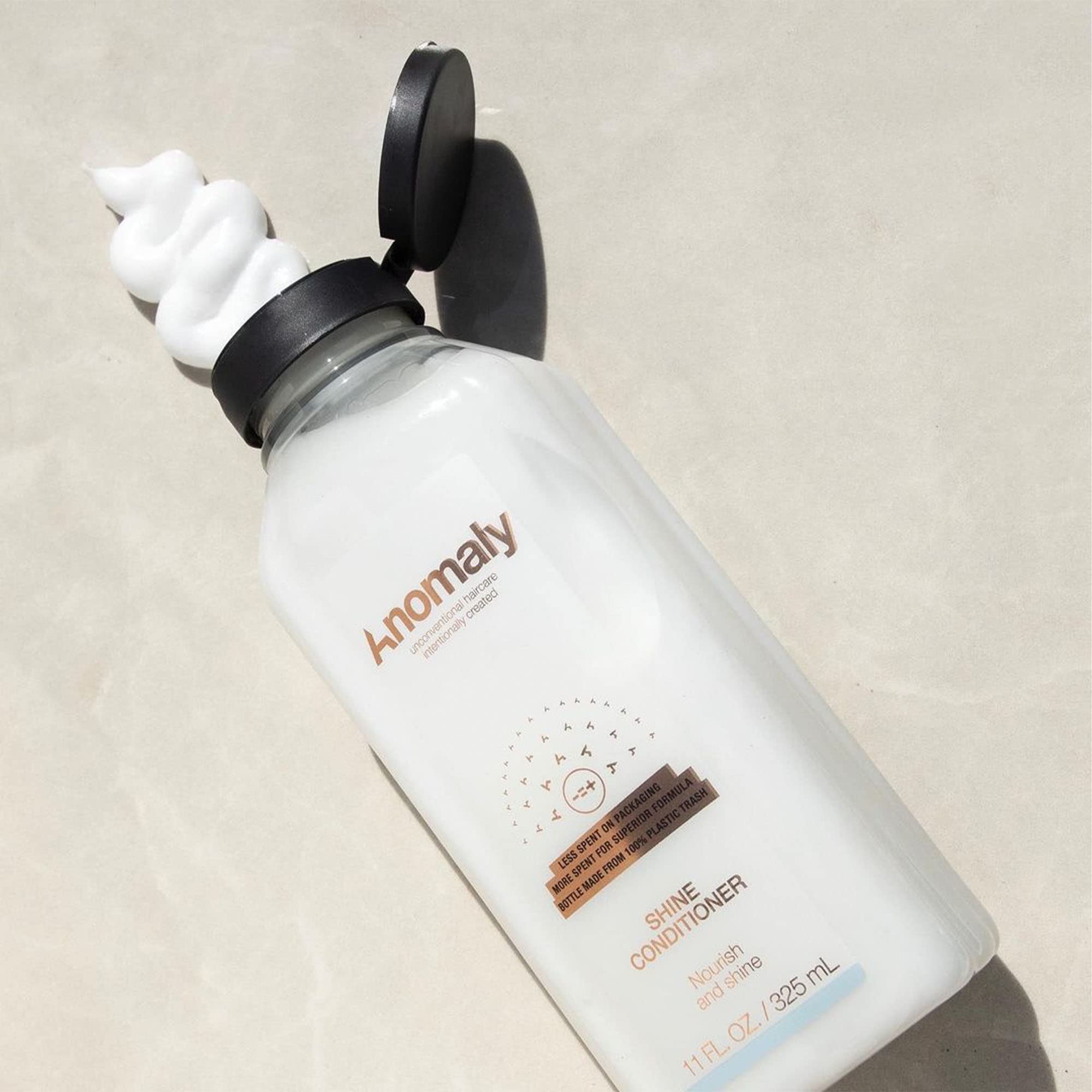 Anomaly Shine Deep Conditioner anti-frizz action on humid days