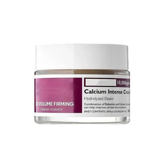 Aocesk calcium-infused cream texture shows smooth skin and deep hydration.