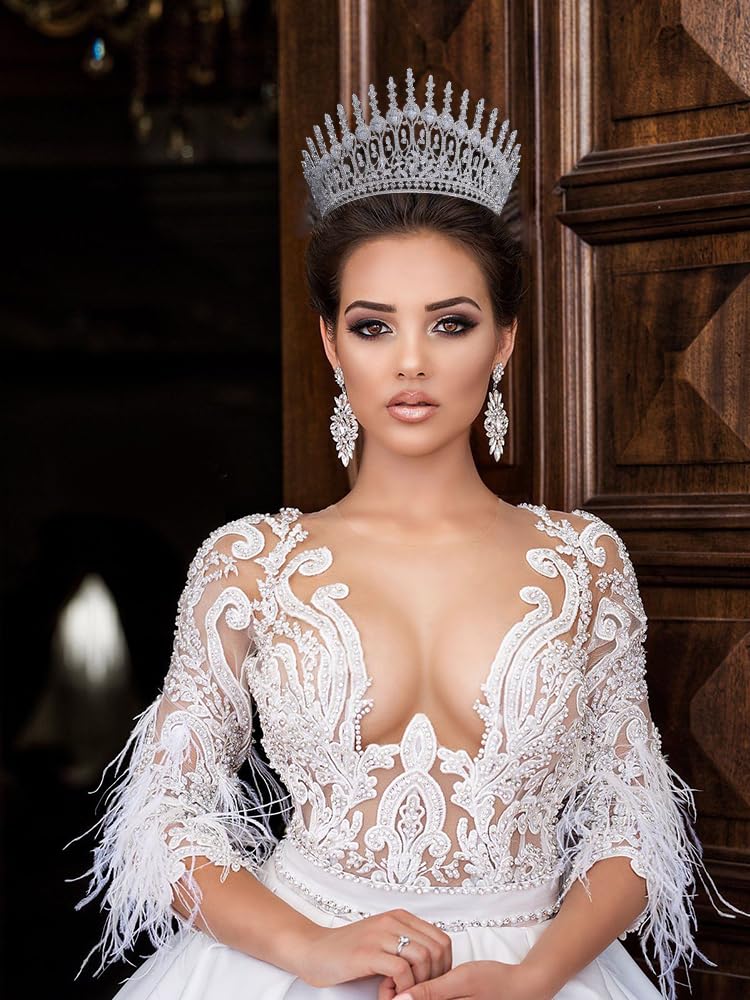 Aoligrace cubic zirconia crystal-embellished tiara adds sparkling elegance
