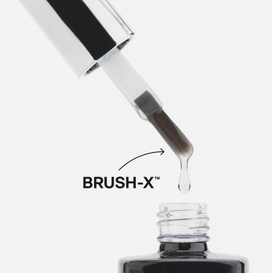 APRÉS Base Gelcoat X nails application highlights easy coverage and protective base.