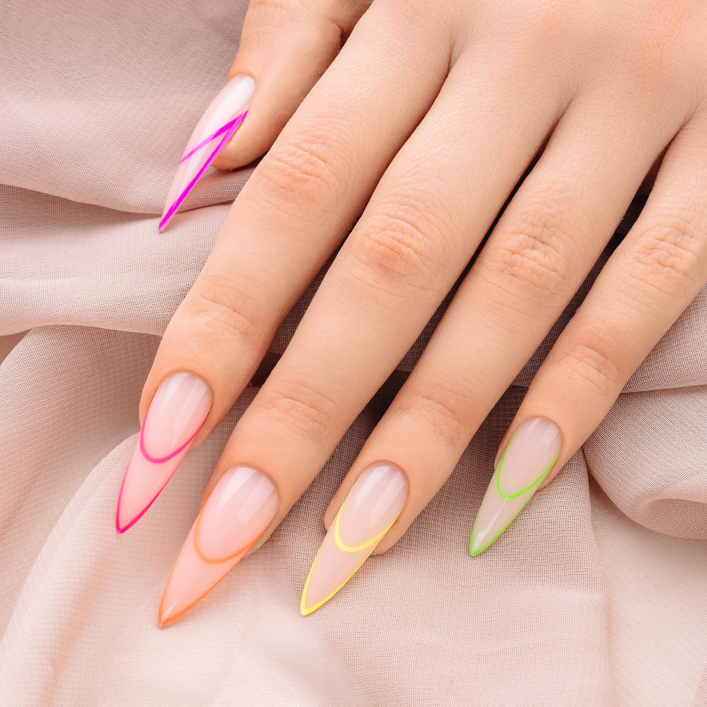 APRÉS Gel Couleur cures in 30 seconds under LED light for quick results