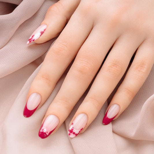 APRÉS Gel Couleur Brush-X detail highlights dense bristles for sharp nail art lines