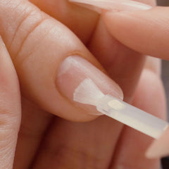 APRÉS primer compatible with Gel-X and other extensions.