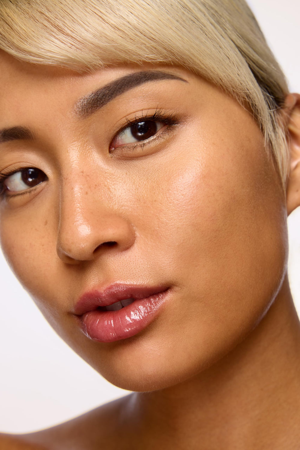 Night skincare routine featuring Aramore NAD+ Cream for overnight nourishment