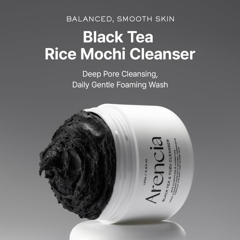 ARENCIA Cleanser foam texture swatch highlights light, creamy lather for daily cleansing.
