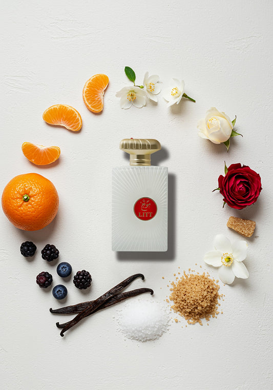 ARIAZ Litt bottle close-up reveals berry and mandarin notes for an energizing start.