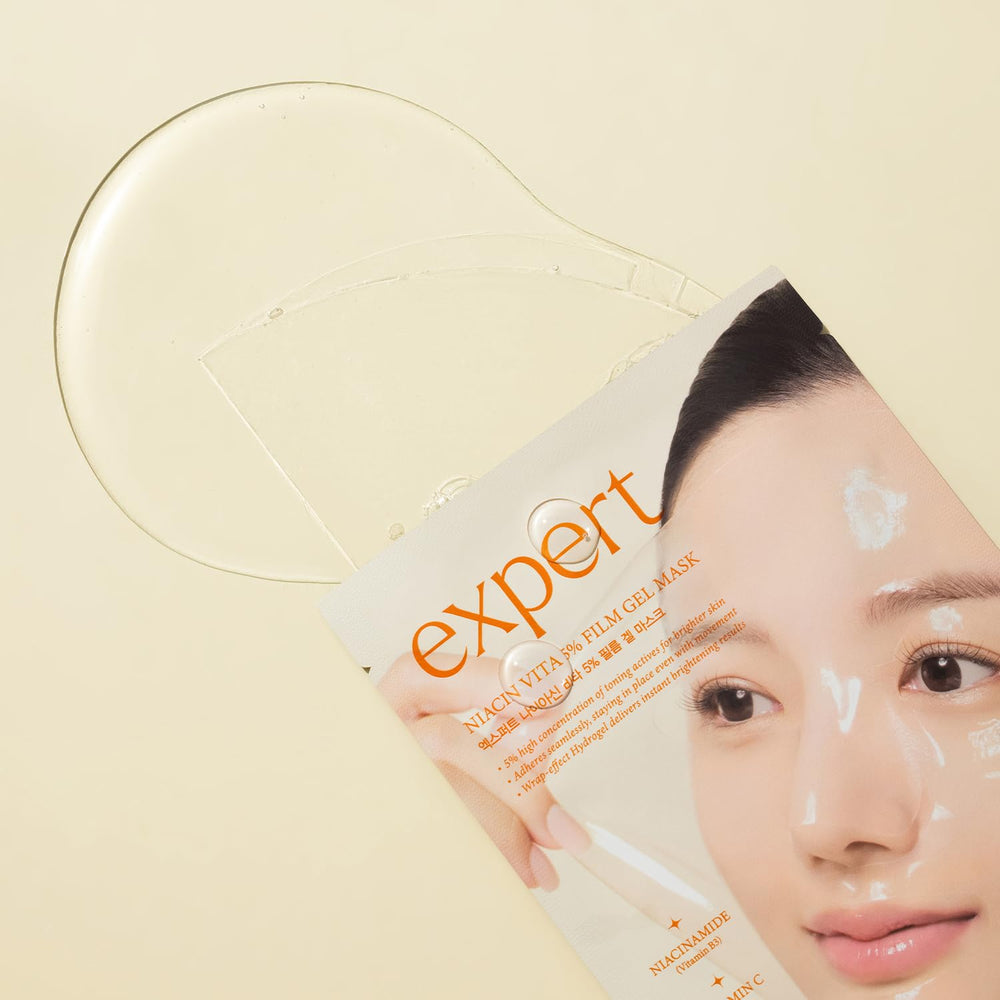 Ariul Niacin Vita 5% mask sheet adheres closely for absorption