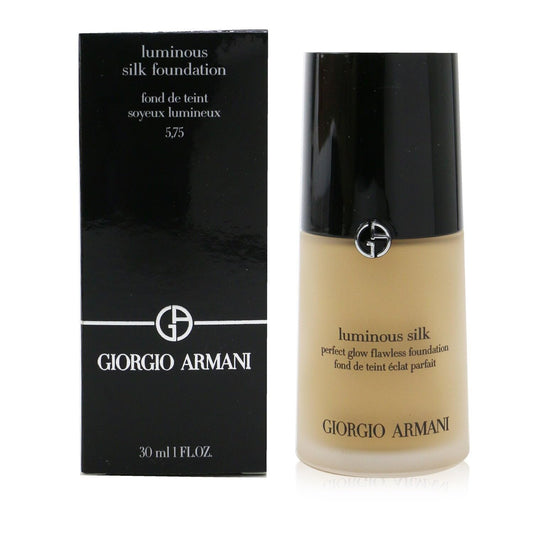 Armani Beauty Luminous Silk Foundation 5.75 cap view highlighting easy daily application.