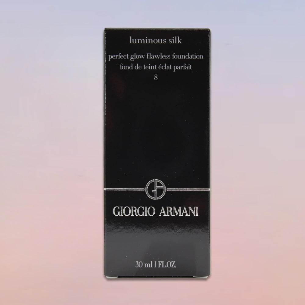 Brush application showing seamless blend into the jawline for natural edges.