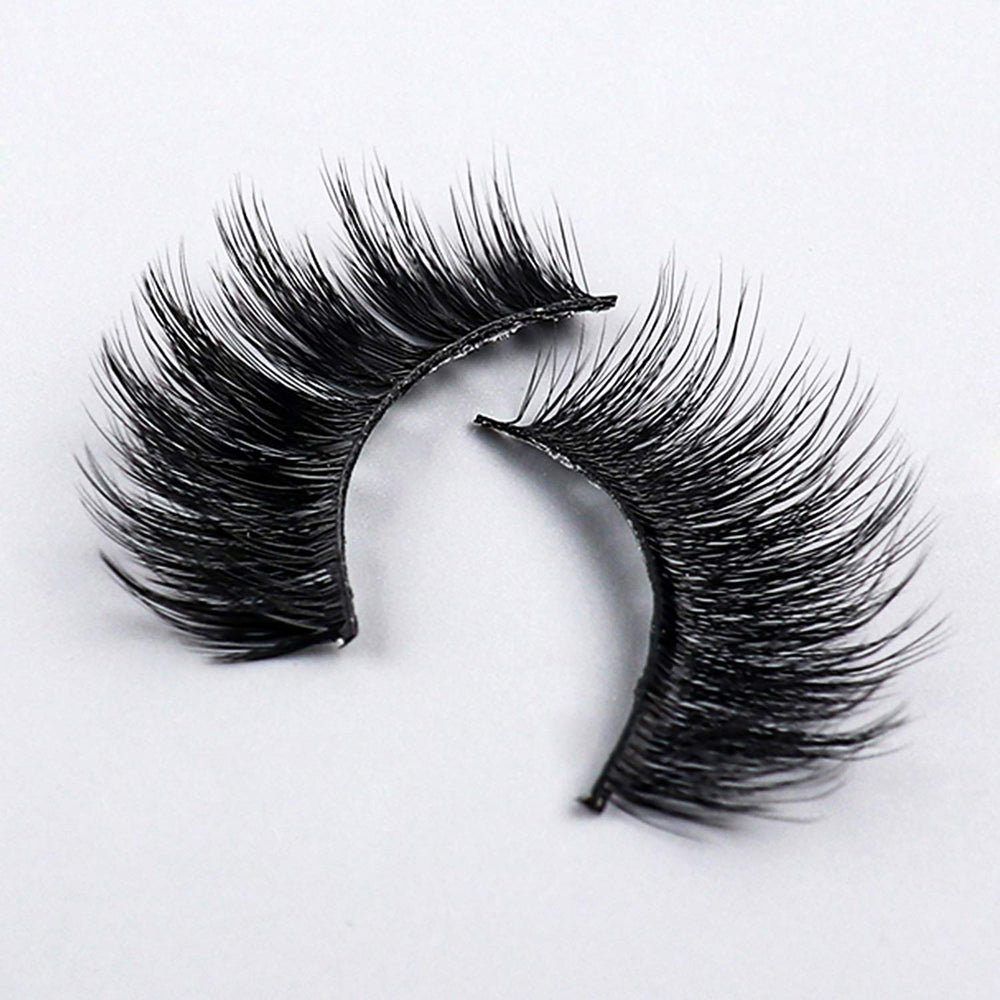 AROIC lightweight lashes deliver natural look without heaviness for daily wear.