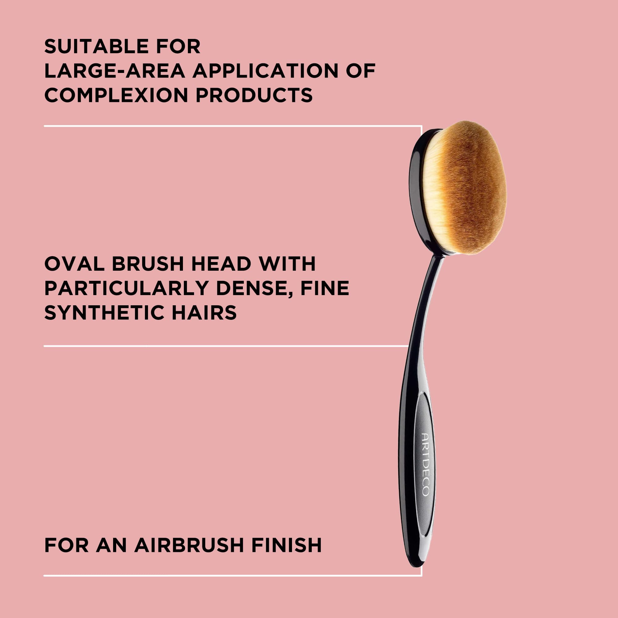 ARTDECO Medium Oval Brush cream application with precise, even coverage.