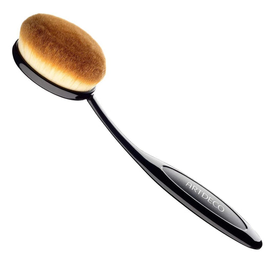 ARTDECO Medium Oval Brush foundation application for an airbrushed finish.