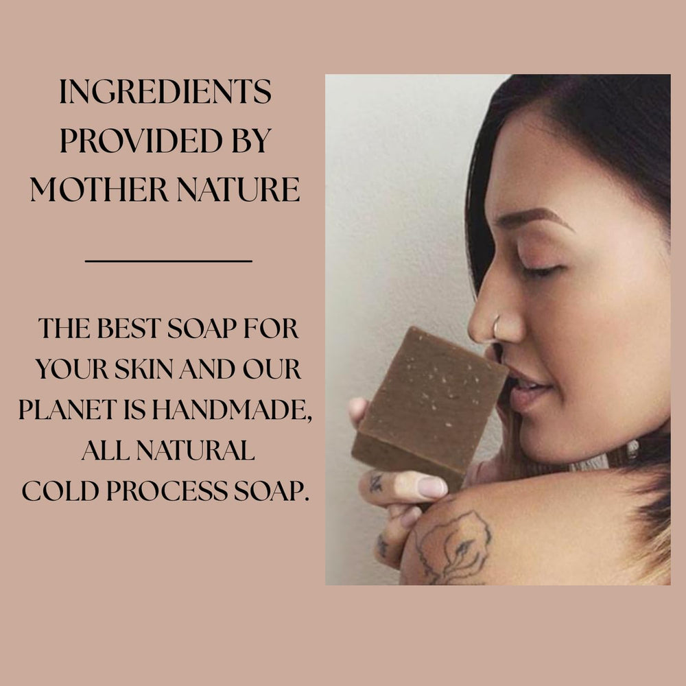 Lather forming creamy foam with a warm cinnamon aroma.