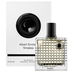 Atralia Timeless close-up, rich amber and floral notes invite versatile daytime to evening wear