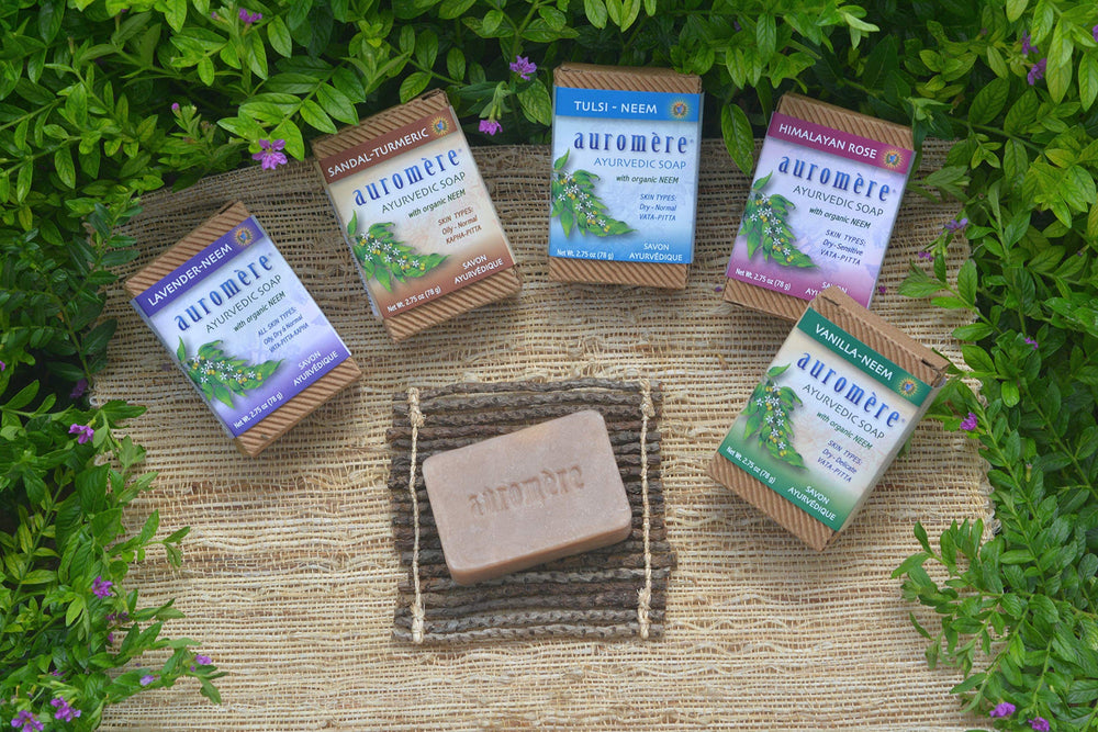 Auromere Lavender Neem packaging highlights eco-friendly zero-waste packaging.