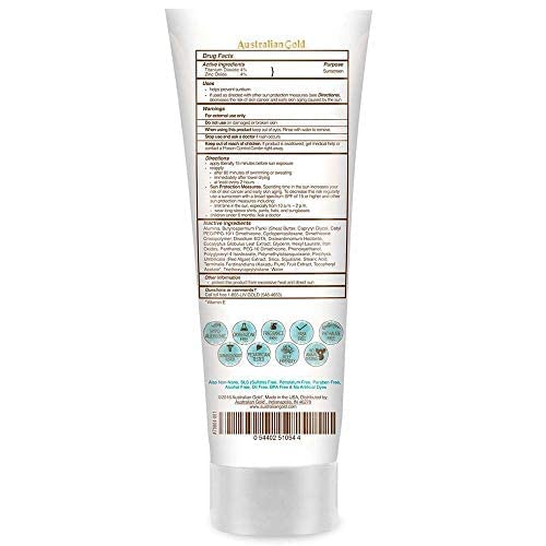 Application on face with Australian Gold Botanical SPF 50 tinted face lotion for a powdery-clean look.