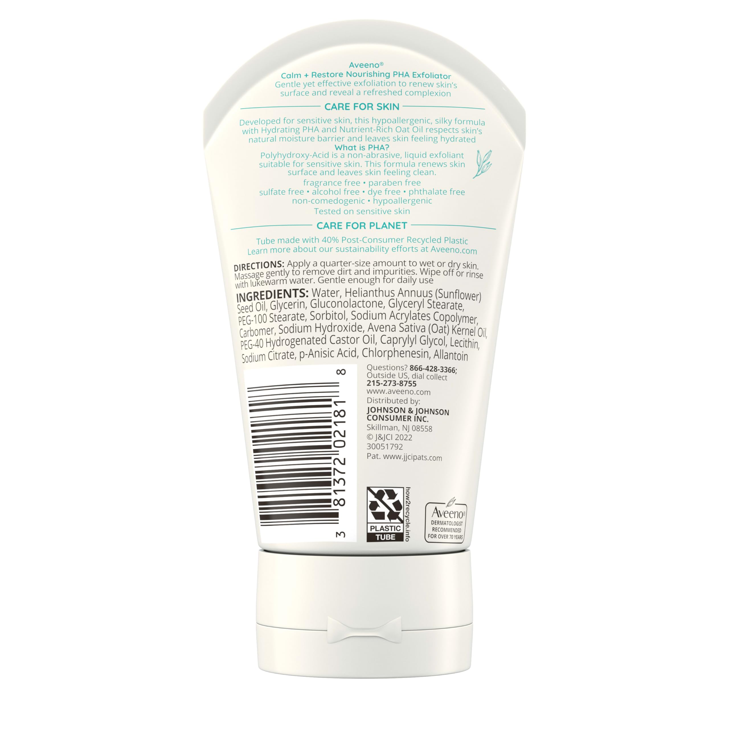 Soft close-up conveys creamy texture and light hydration after use.
