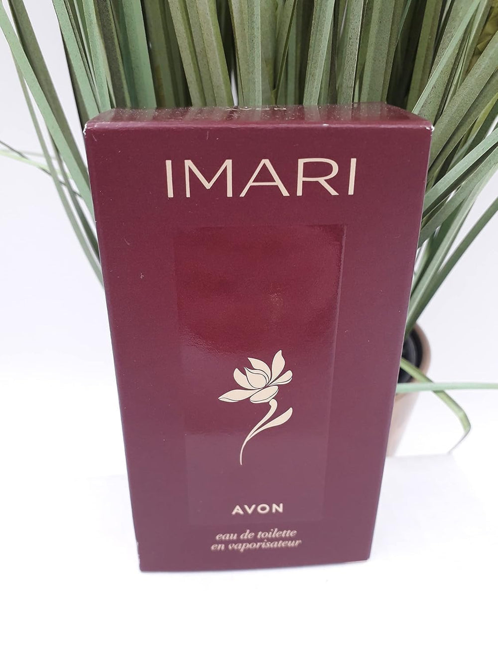 AVON Imari aldehydes-finish offers a clean, refined aura that lingers.