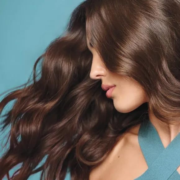 AVON Organist Rosemary Mint Strengthening Conditioner rosemary ingredient closeup emphasizes natural nourishment.