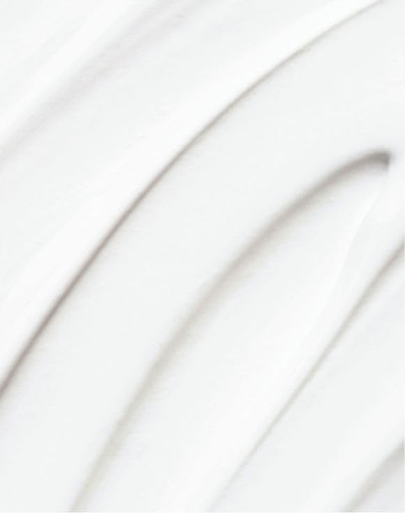 Rare Pearls texture close-up reveals creamy moisture that absorbs easily.