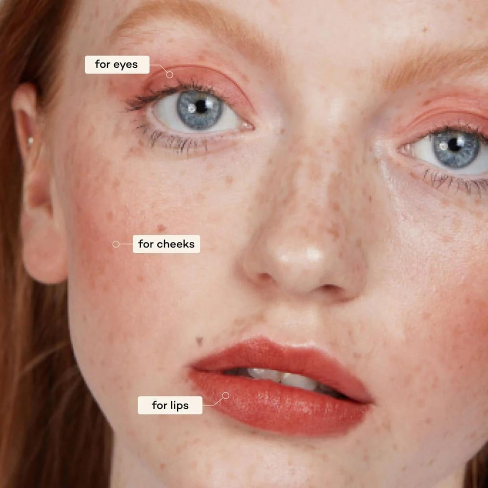 Axiology Balmie applied to eyes for creamy definition.