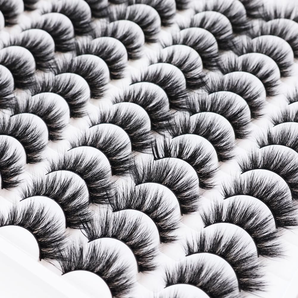 Azenlo 3D fluffy cat eye lashes provide lasting fluffy volume.