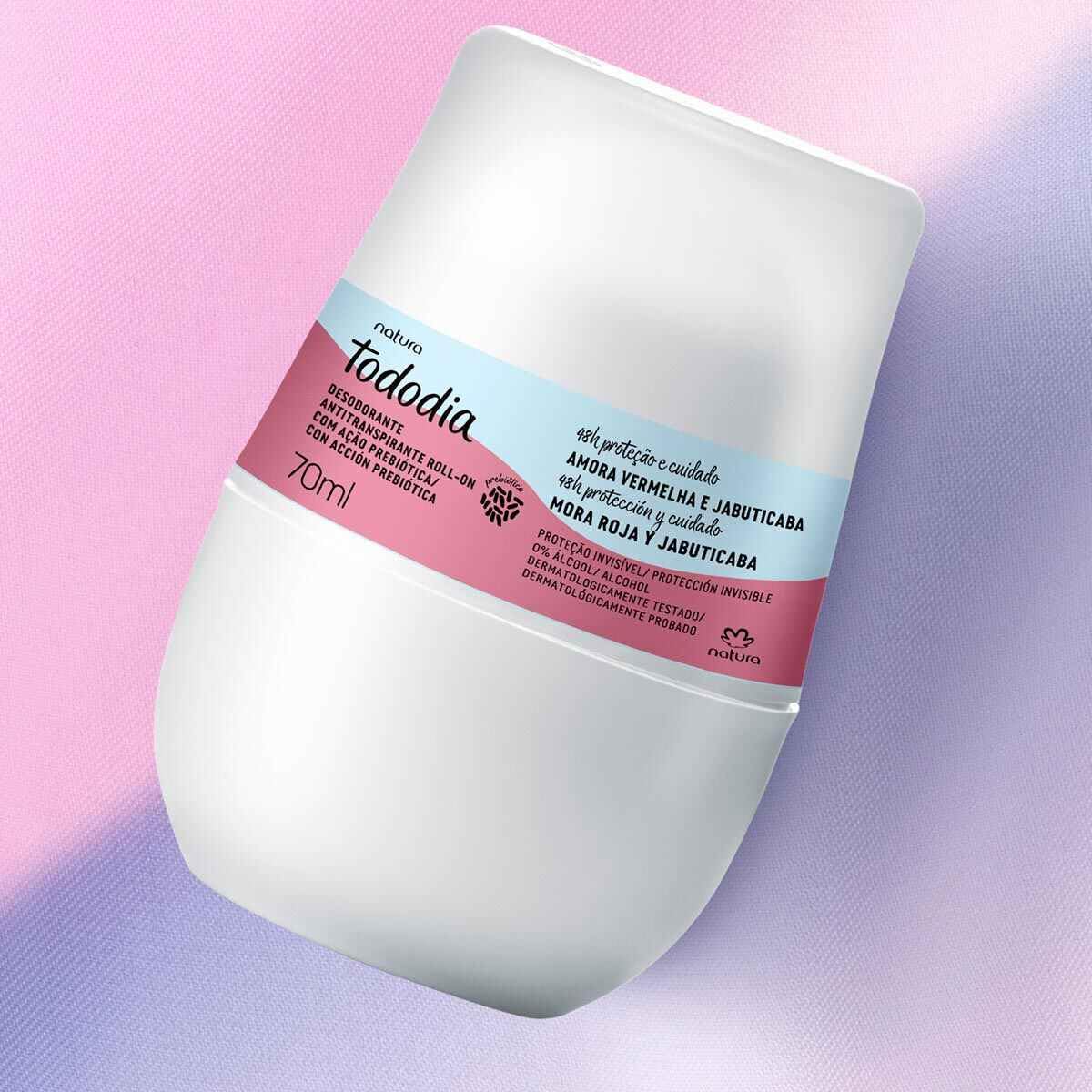 Bagues Natura Tododia roll-on packaging highlights creamy texture and smooth glide.