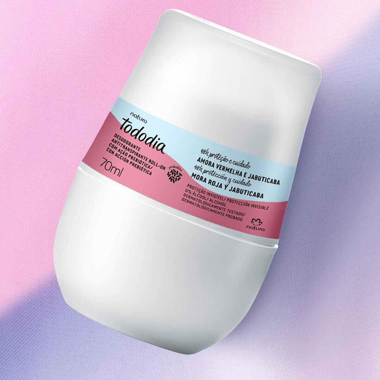 Bagues Natura Tododia roll-on packaging highlights creamy texture and smooth glide.
