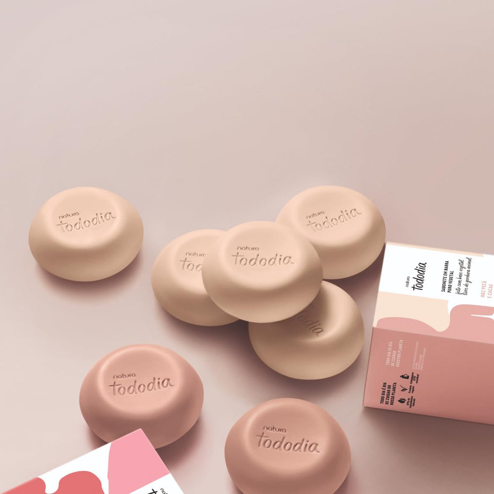 Close-up of Bagues Natura Tododia bar showing creamy texture for daily cleansing