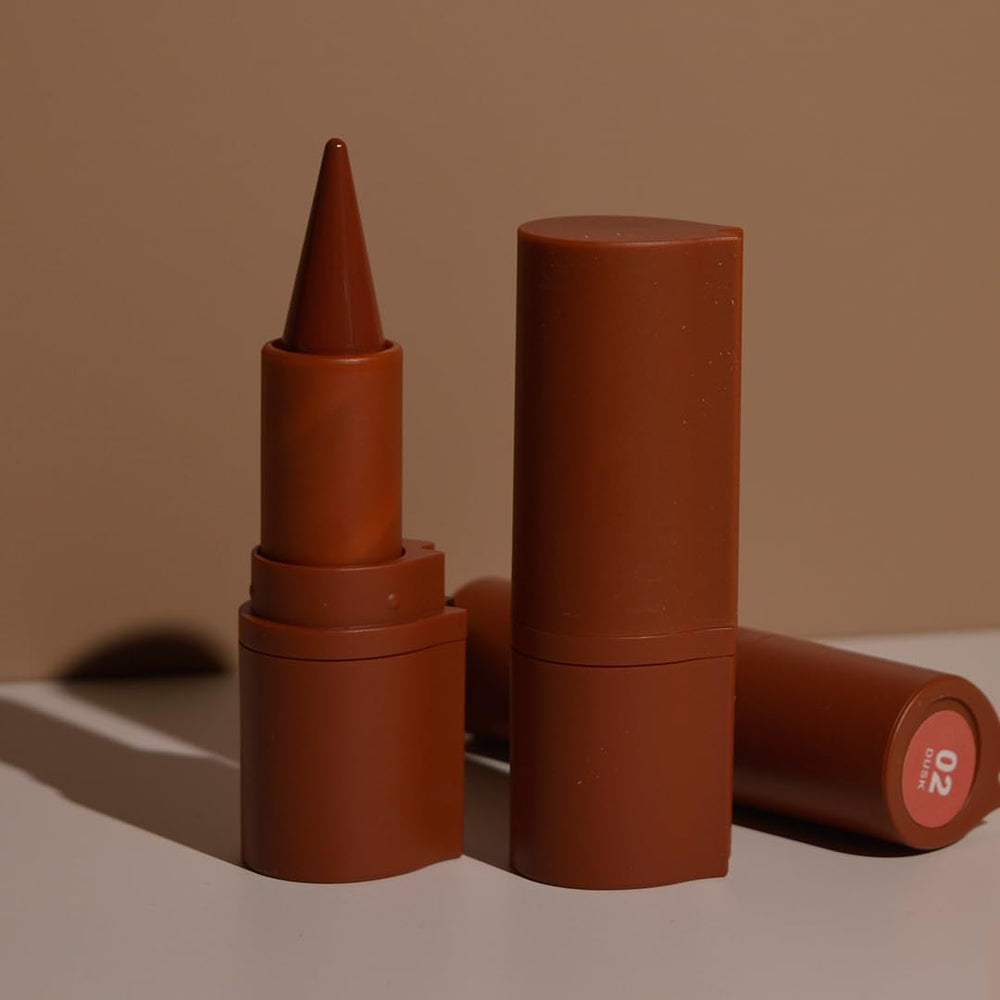 BAISEN DIARY 2-in-1 set streamlines applying liner and lipstick in one step