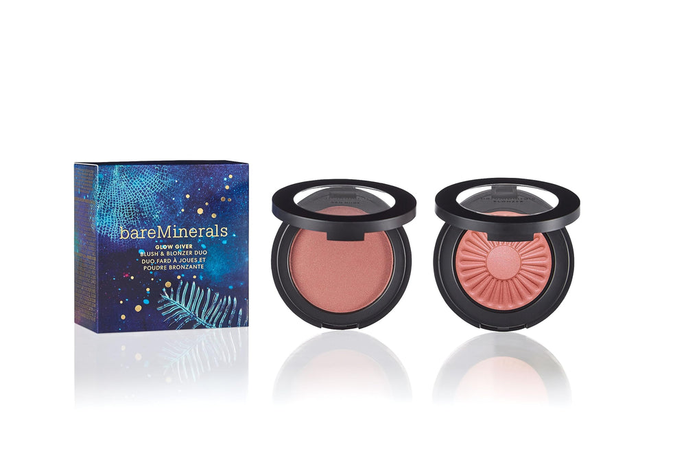 bareMinerals Gen Nude Blonzer compact demonstrates buildable rosy-bronze glow for all skin tones.