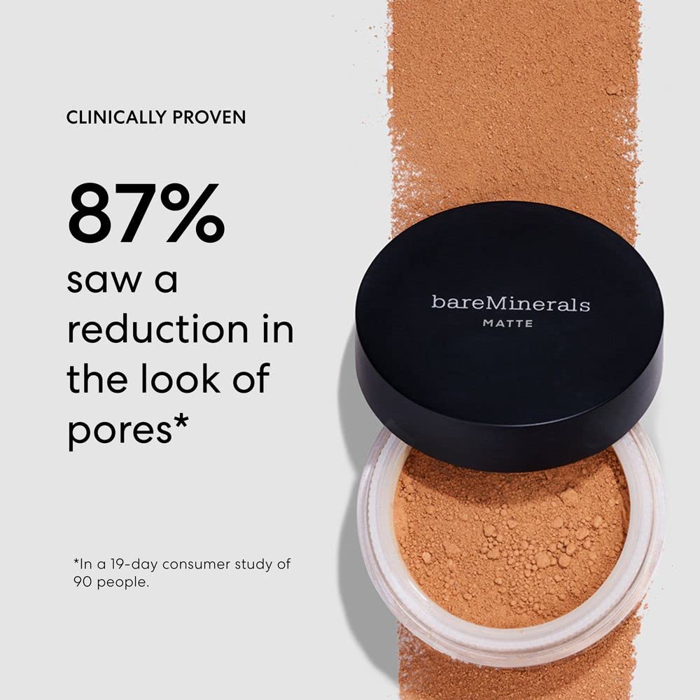 bareMinerals Original Matte Loose Foundation brush application close-up for smooth mineral deposition.