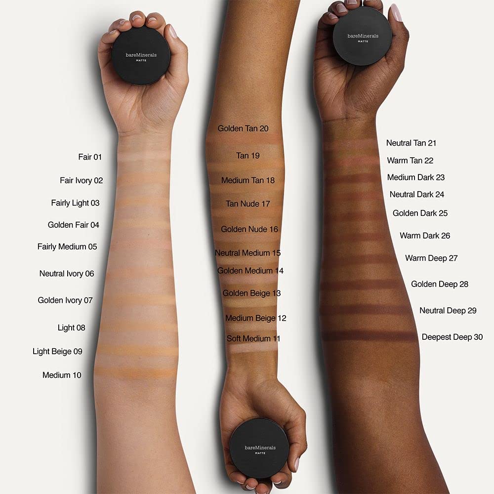 BareMinerals talc-free formula image conveys lightweight, comfortable all-day wear.