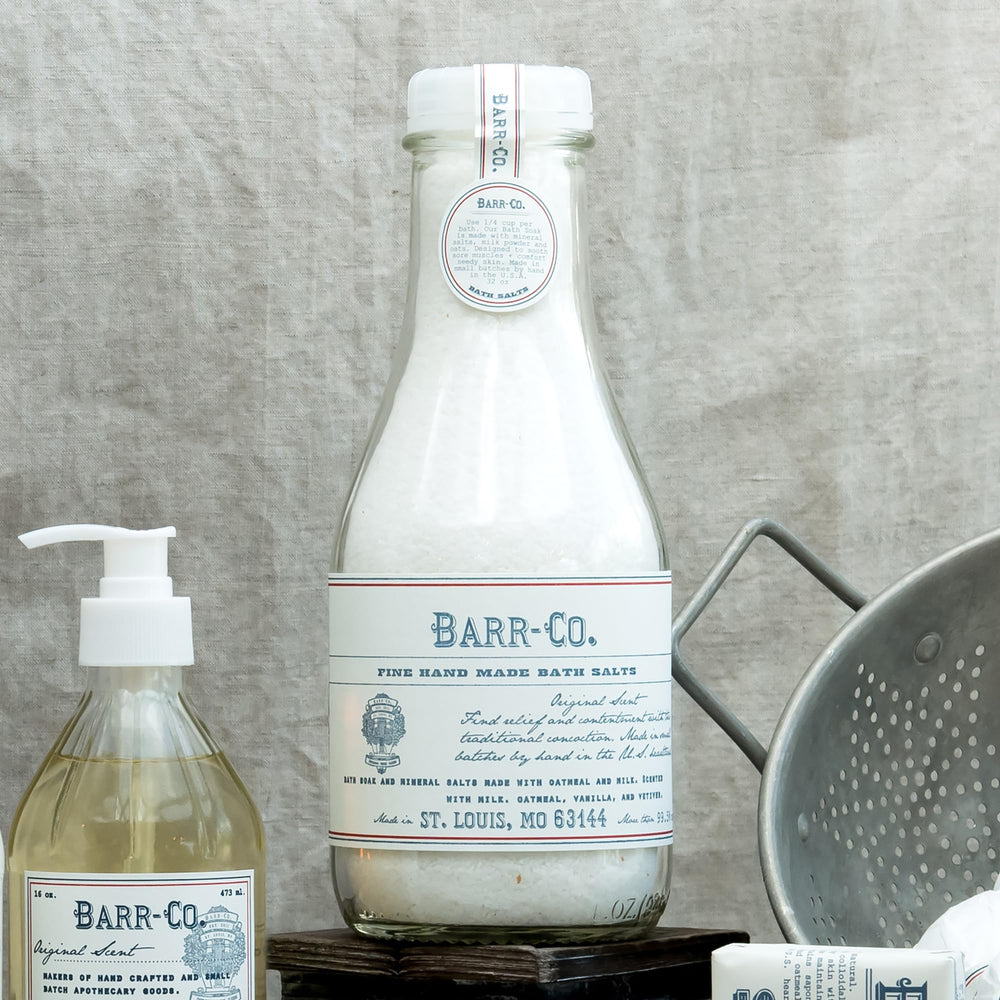 Barr-Co bath salts vanilla coconut scoop for measuring.
