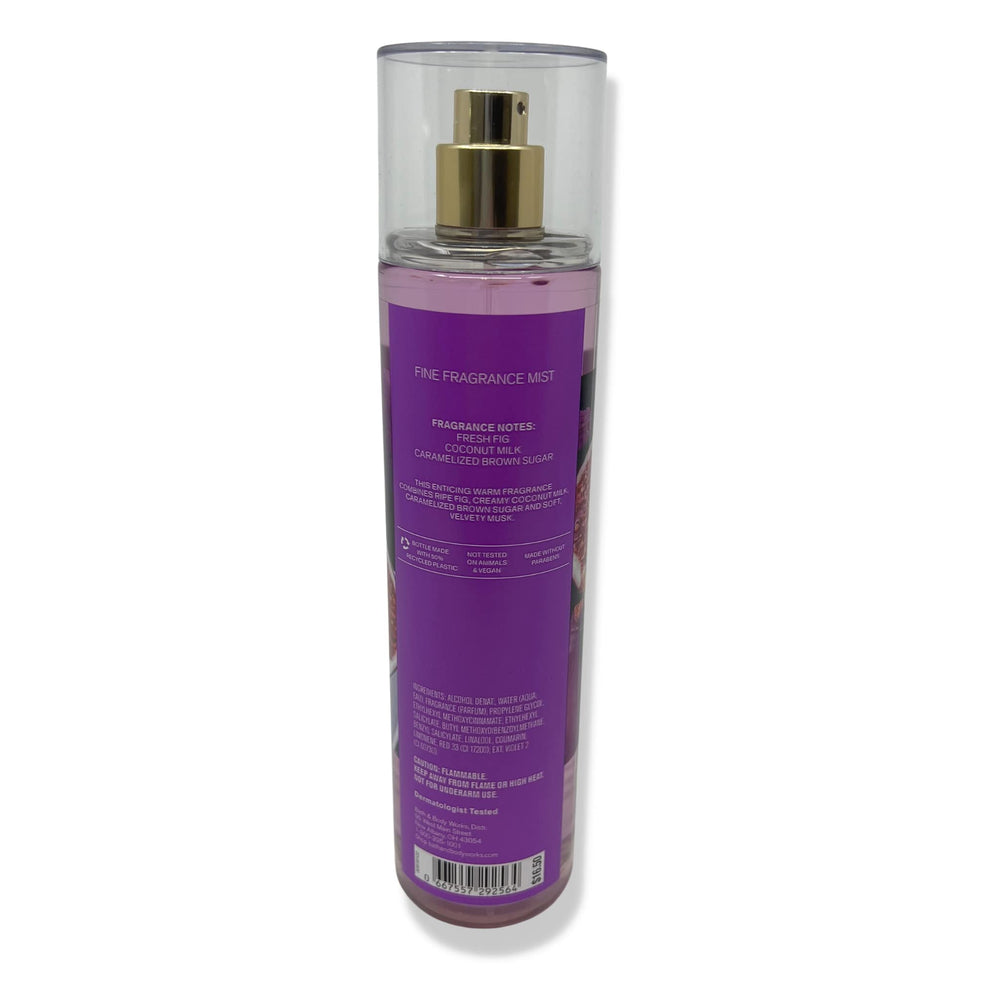 Close-up label shows Bath & Body Works branding and velvety musk for lasting aroma.