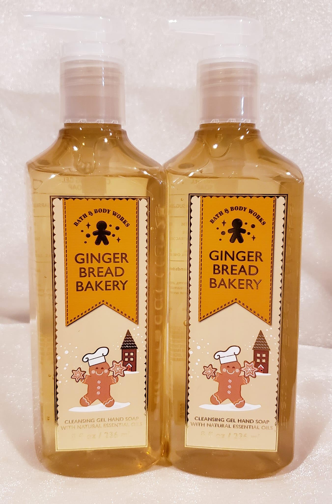 Bath & Body Works Gingerbread Bakery cleansing gel foam creates a creamy lather for soft hands after wash.