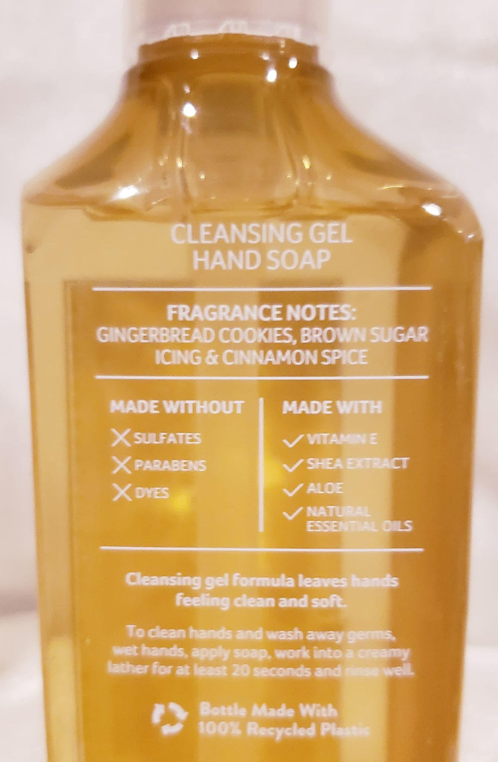Bath & Body Works Gingerbread Bakery cleansing gel with aloe and vitamin E nourishes hands during washing.