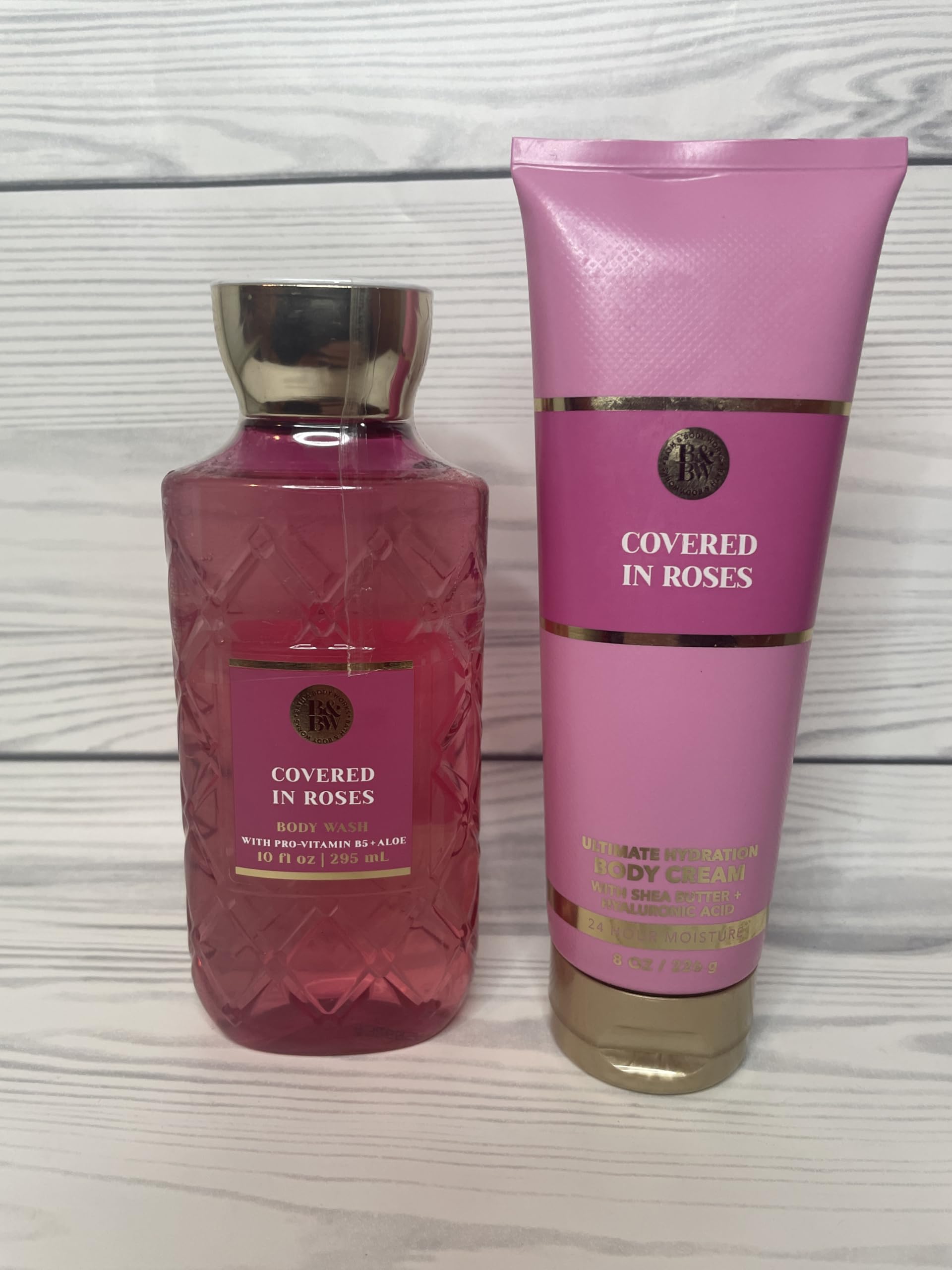 Bath & Body Works Covered In Roses rose petals close-up texture for luxurious skincare.