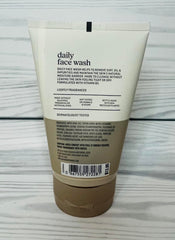 Close-up of aloe and Vitamin B5 formula in Bath & Body Works cleanser for daily hydration.