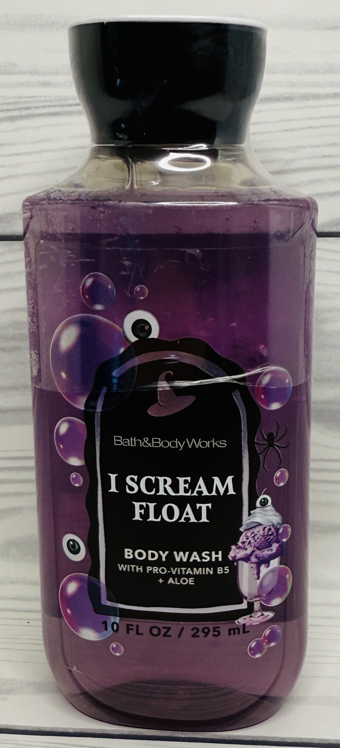 Bath & Body Works I Scream Float Wash Gel foaming lather showcases vanilla float aroma for skin feel.