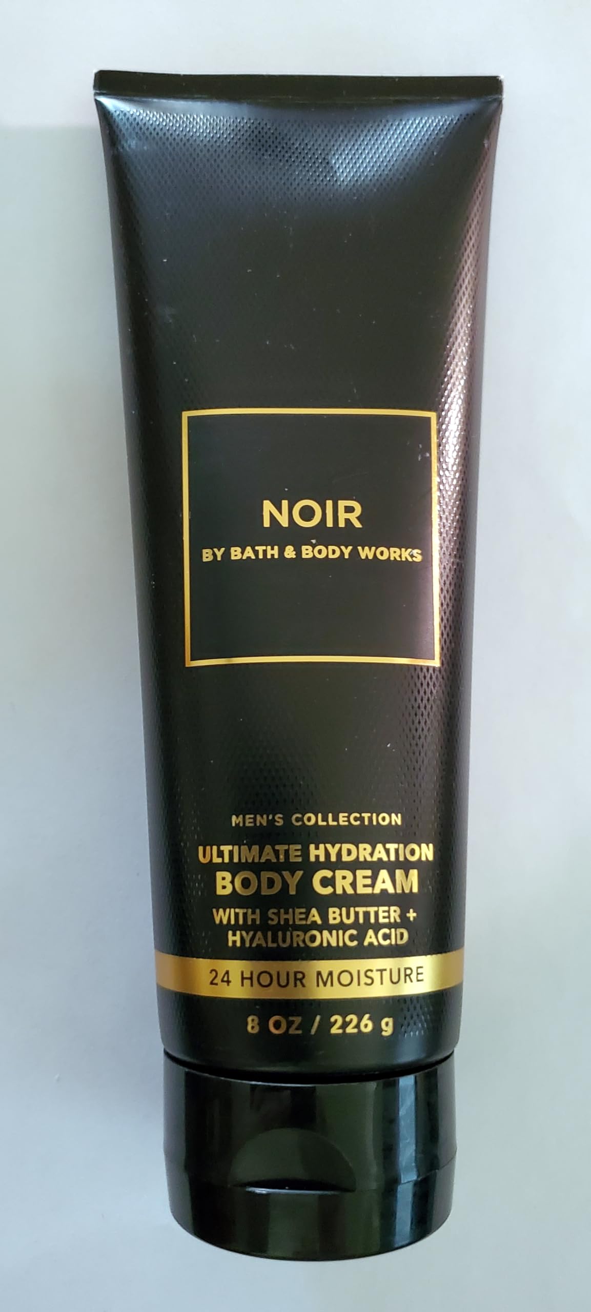 Bath & Body Works Noir packaging box—gift-ready presentation with premium branding