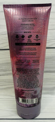 Texture close-up of Bath & Body Works Vanilla Ease cream for soft, refreshed skin