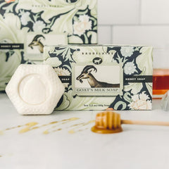 Baudelaire Honey Soap Gift Box Honeycomb: elegant packaging, ideal gift