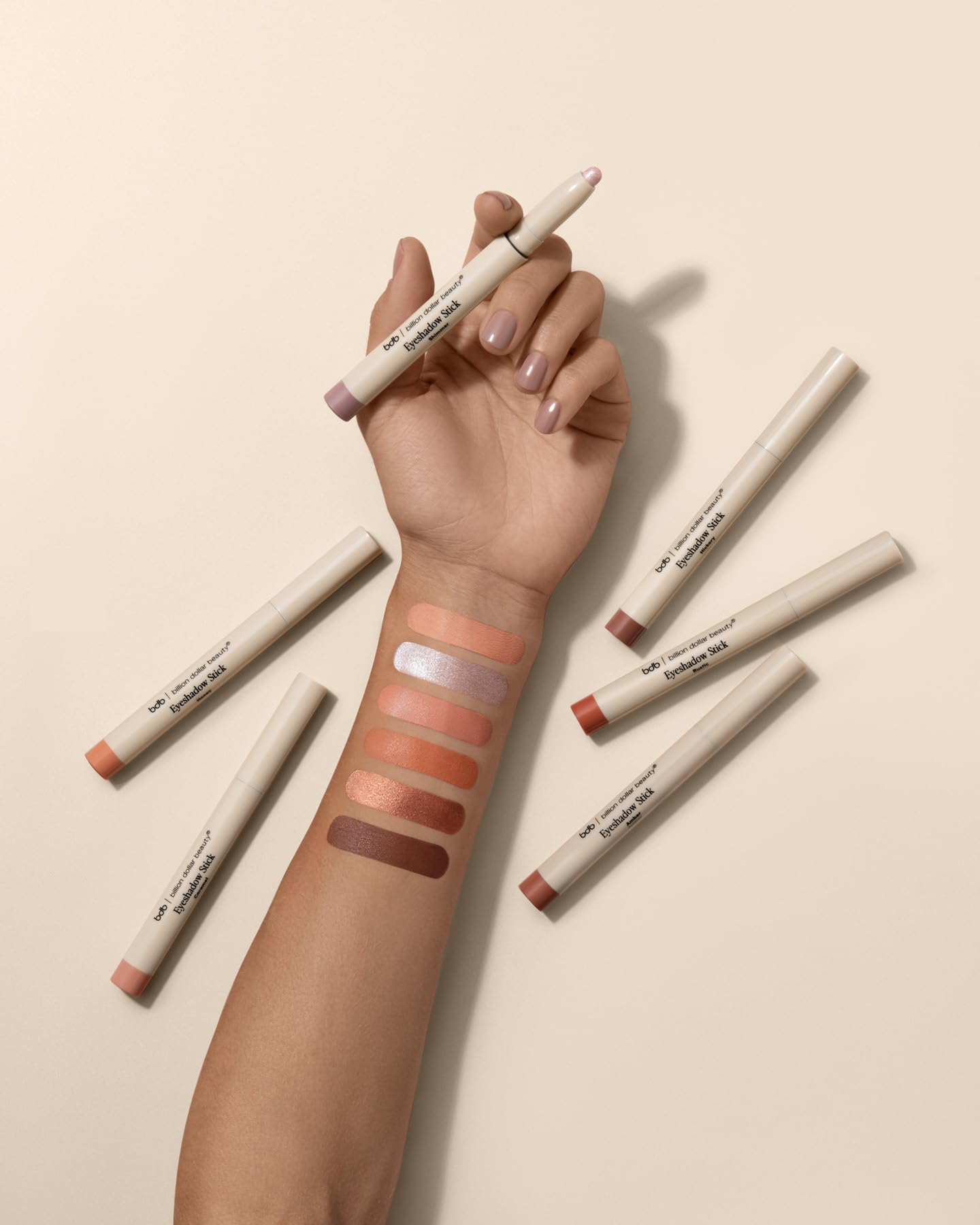 BDB Shimmer Eyeshadow Stick Smudge-Free Sparkle tested for crease resistance