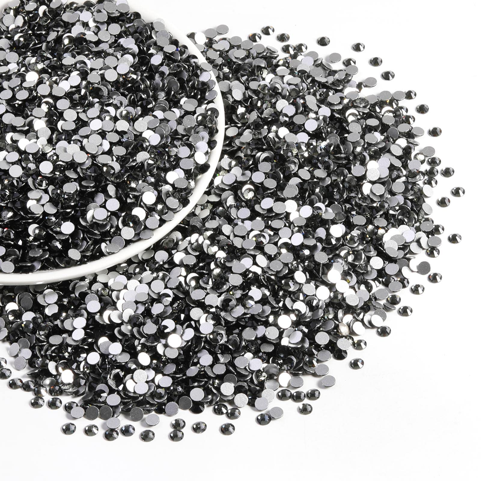 Glass Beadsland rhinestones with precise cut for sparkle