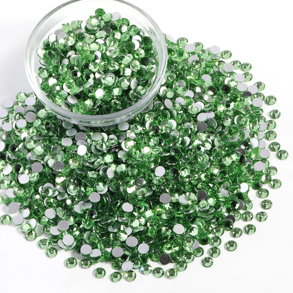Beadsland SS10 rhinestones 2.7-2.9mm ideal for nail art details.