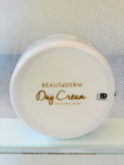 Beautederm Day Cream Premium 50g bottle for daily hydration and SPF60 protection